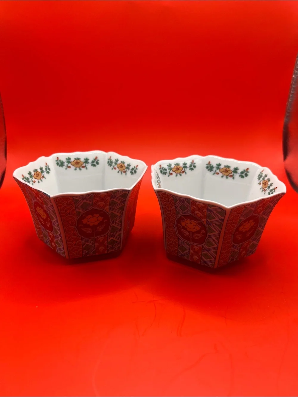 Japanese Imari Red Floral Pattern Hexagonal Bowl 3.25”W 2.25”H set of 2